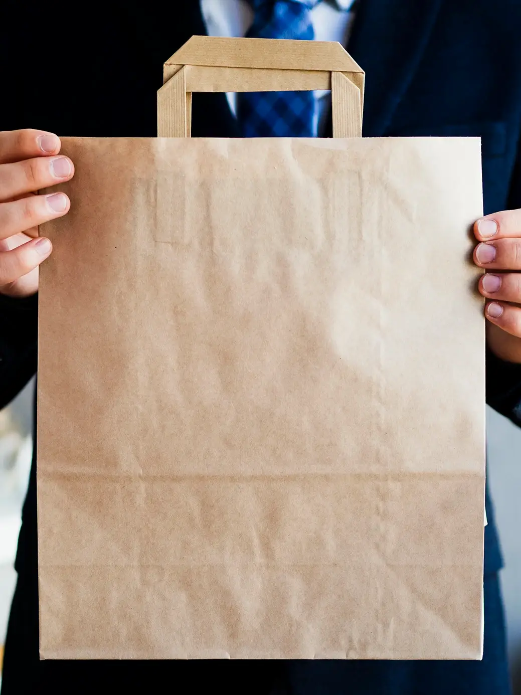 Flat Handle Kraft Paper Bag (22×28+10 cm)